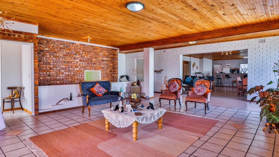 4 Bedroom Property for Sale in De Kelders Western Cape